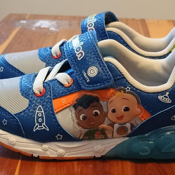 Cocomelon / Light-Up Sneakers / Kids / Size 11 / Blue Orange Green / Easy Closur - Picture 6 of 11